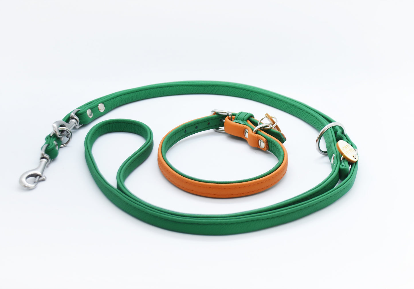 BASIC Hundehalsband 𝗸𝗼𝗻𝗳𝗶𝗴𝘂𝗿𝗶𝗲𝗿𝗯𝗮𝗿・Bio-Nappaleder